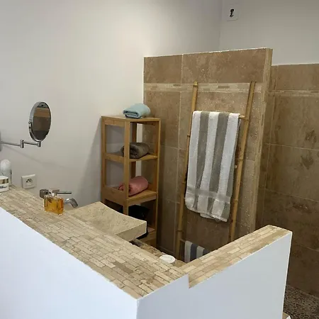 Cosy T2 Vue Climatise Wifi Et Equipe Refait A Neuf * 阿雅克肖