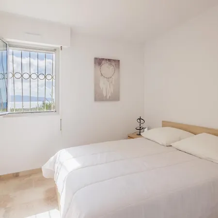 Apartment T2 Vue Climatise Wifi & Refait A Neuf Idealement Situe A Ajaccio